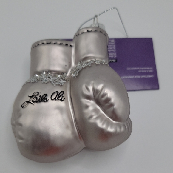 New 2 Blown Glass Laila Ali Silver W/ Glitter Boxing Glove Ornament 3" - Picture 2 of 10